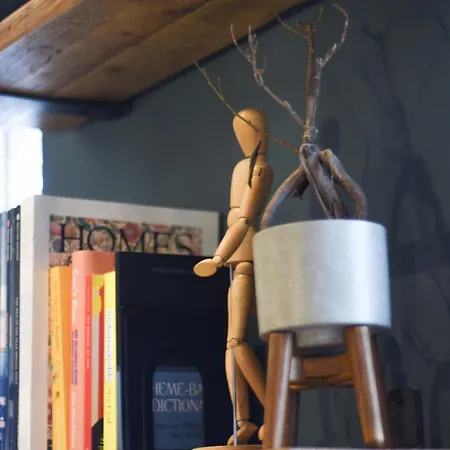 Апартаменти Dazzling 1 Bed In Clifton *