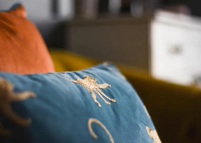 Dazzling 1 Bed In Clifton *